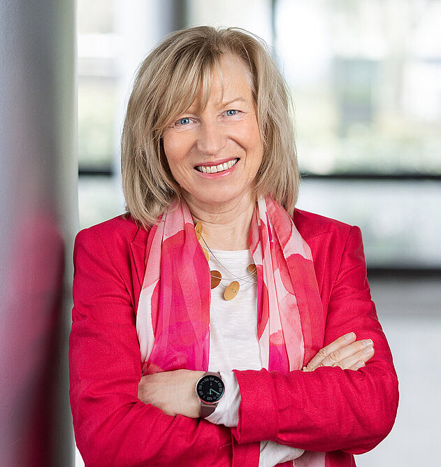 Wiltrud Pekarek, Vorstandsmitglied und Vorsitzende des Ausschusses Krankenversicherung der DAV Wiltrud Pekarek, Vorstandsmitglied und Vorsitzende des Ausschusses Krankenversicherung der DAV