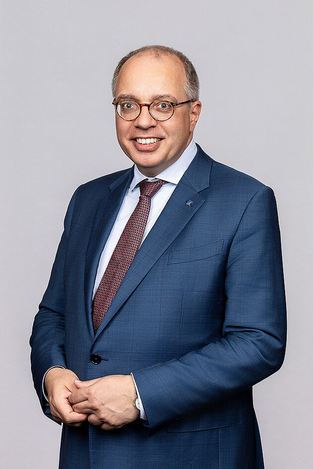 Dr_Volker_Priebe Portrait von Dr. Volker Priebe
